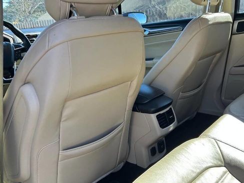 Used 2013 Ford Fusion SE image 32