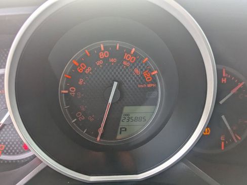 Used 2010 Toyota 4Runner SR5 image 11