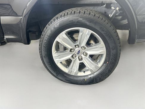 Used 2020 Ford F150 Platinum w/ Equipment Group 701A Luxury AWD/4WD image 11
