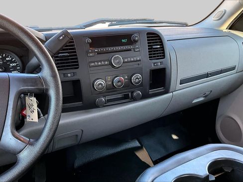Used 2009 Chevrolet Silverado 1500 W/T w/ LS Package RWD image 6