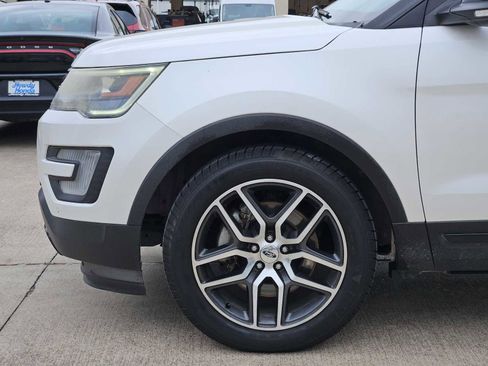 Used 2017 Ford Explorer Sport w/ Equipment Group 401A AWD/4WD image 7