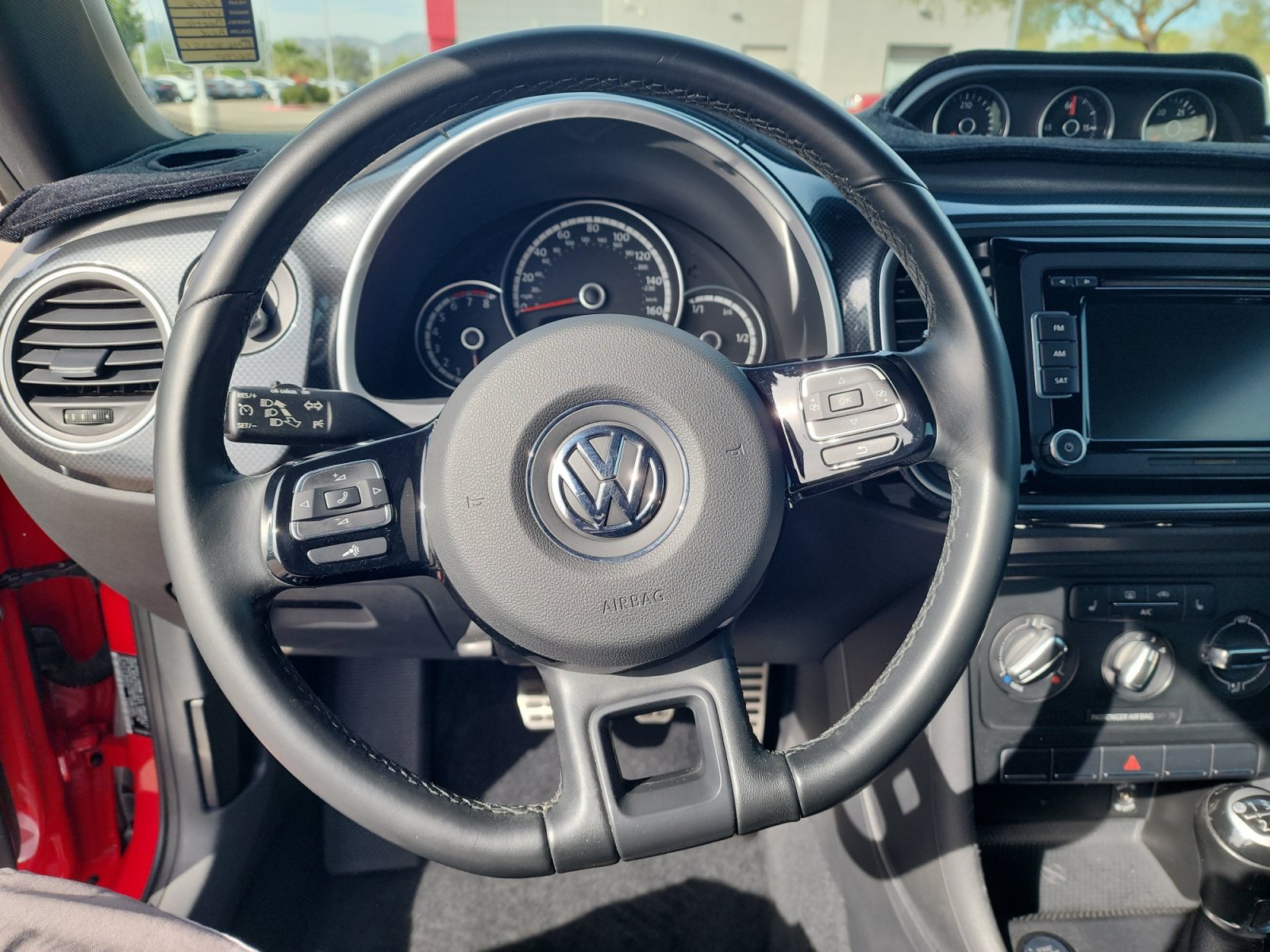 Used 2014 Volkswagen Beetle R-Line FWD image 9