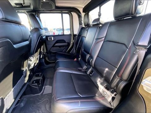 Used 2025 Jeep Gladiator Rubicon w/ Convenience Group image 28