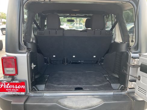 Used 2018 Jeep Wrangler Unlimited Sport S AWD/4WD image 11