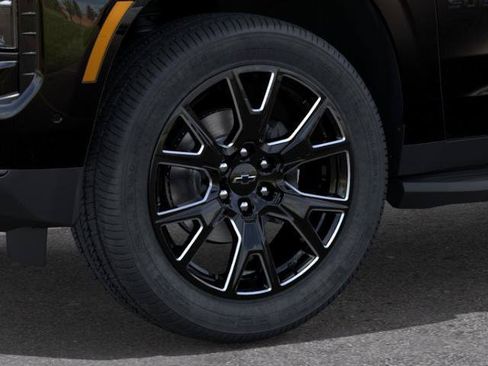 New 2026 Chevrolet Suburban RST w/ Comfort Package AWD/4WD image 33