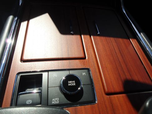 Certified 2024 Lincoln Navigator L Reserve AWD/4WD image 25