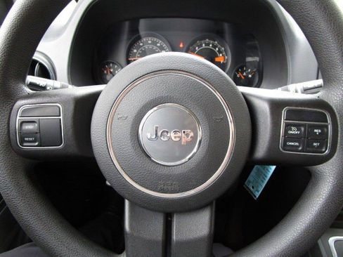Used 2015 Jeep Compass Sport w/ Power Value Group AWD/4WD image 16