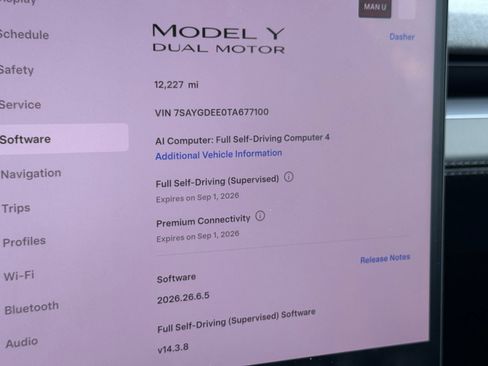 Used 2026 Tesla Model Y AWD image 12