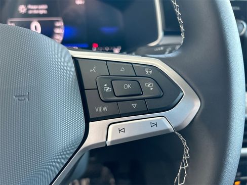 New 2026 Volkswagen Taos SE image 21