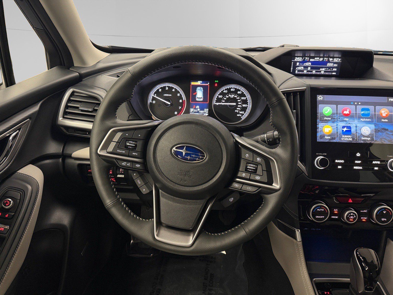 Used 2024 Subaru Forester Limited AWD/4WD image 12