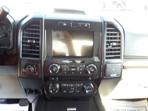 Used 2018 Ford F150 XL w/ Equipment Group 101A Mid AWD/4WD image 17