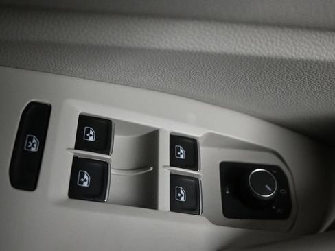 Used 2025 Volkswagen Jetta S FWD image 21