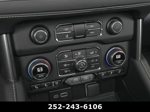 Used 2023 Chevrolet Tahoe Premier AWD/4WD image 17