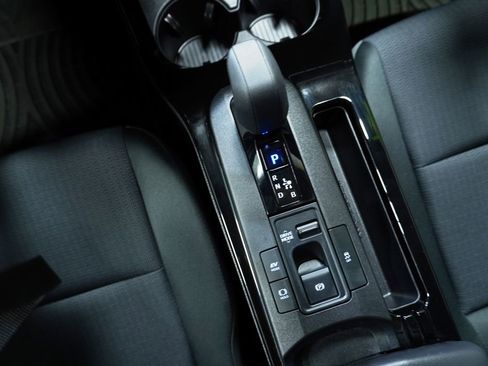 Used 2025 Toyota Prius LE image 19