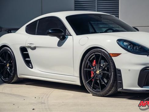 Used 2018 Porsche 718 Cayman GTS RWD image 49