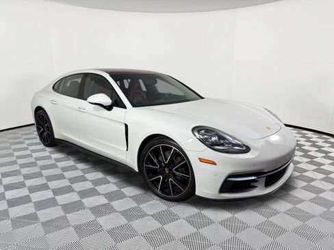 Certified 2019 Porsche Panamera image 7