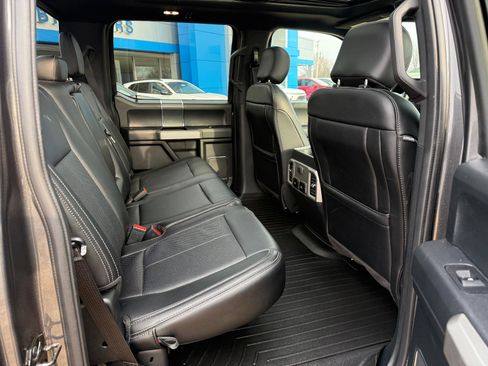 Used 2019 Ford F150 Lariat image 10