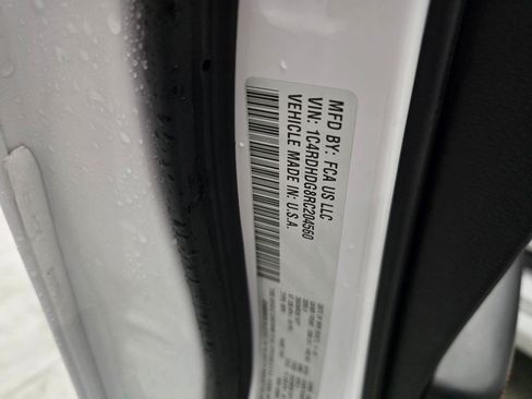 Used 2024 Dodge Durango GT RWD image 14