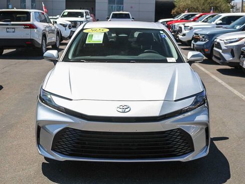 Used 2025 Toyota Camry LE FWD image 20