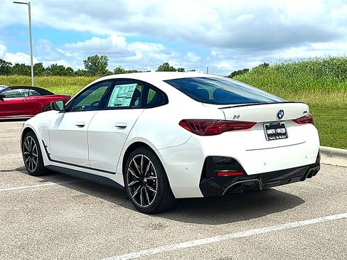 New 2026 BMW i4 eDrive40 w/ M Sport Package RWD image 6