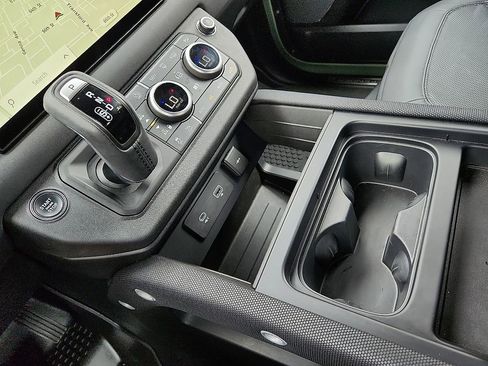 Used 2023 Land Rover Defender 110 75th Limited Edition image 11