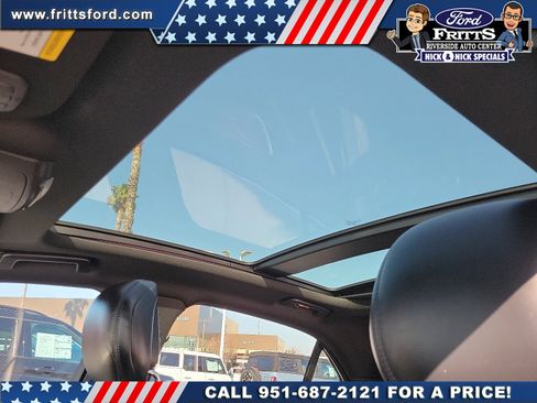 Used 2017 Lincoln Continental Select image 13