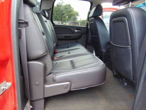 Used 2008 Chevrolet Silverado 2500 LTZ w/ Safety Package AWD/4WD image 29