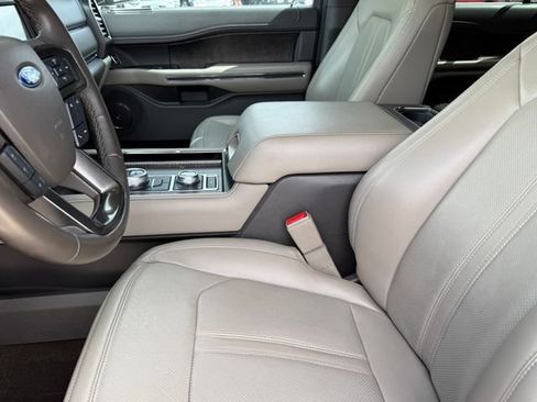 Used 2021 Ford Expedition Limited AWD/4WD image 12