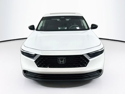 Used 2025 Honda Accord SE image 2