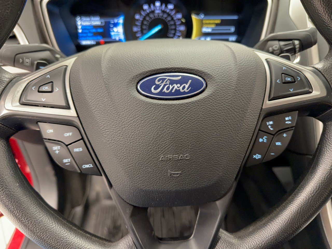Used 2020 Ford Fusion SE AWD/4WD image 10