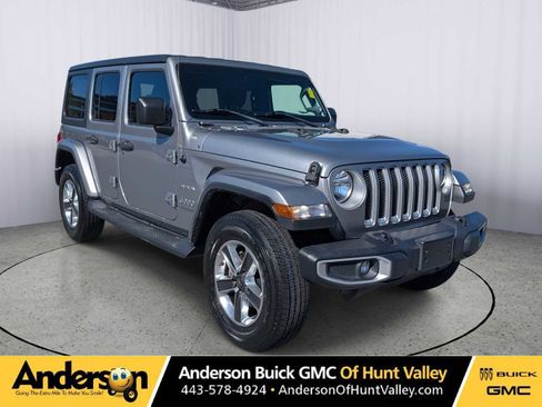 Used 2019 Jeep Wrangler Unlimited Sahara image 1