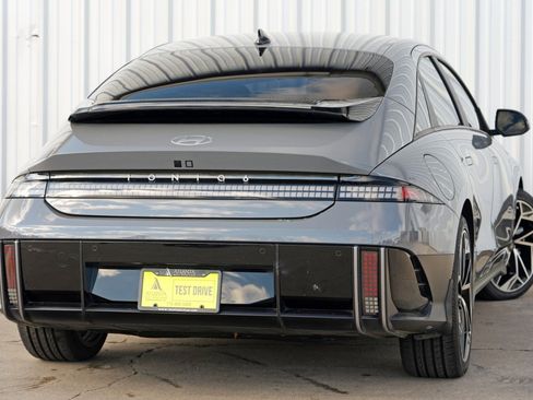 Used 2023 Hyundai Ioniq 6 SEL image 4