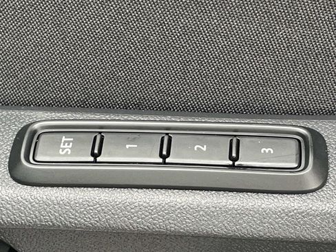 Certified 2025 Volkswagen Atlas SEL image 19