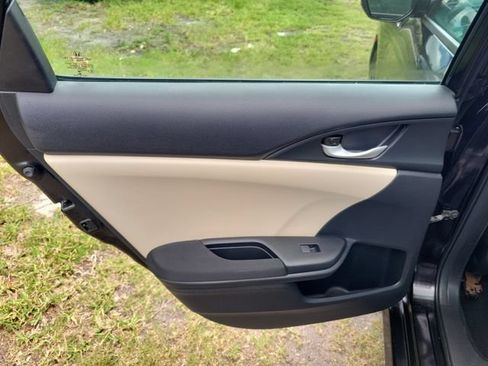 Used 2018 Honda Civic EX image 12