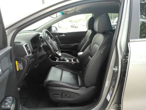 Used 2020 Kia Sportage EX image 12