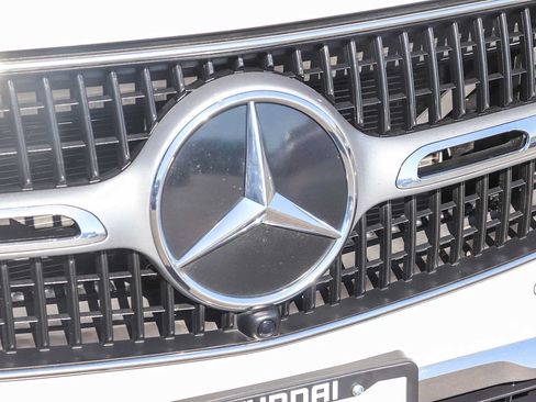 Used 2024 Mercedes-Benz GLC 300 image 5