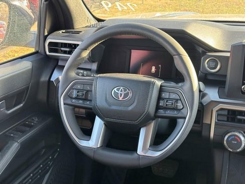 New 2025 Toyota 4Runner SR5 image 7