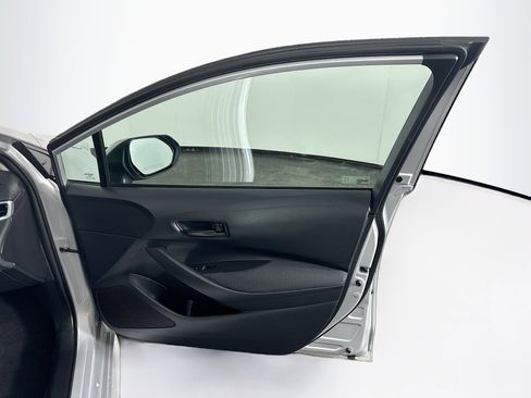 Used 2024 Toyota Corolla LE image 30