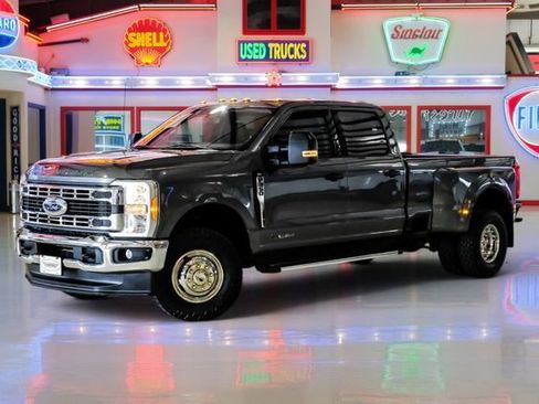 Used 2023 Ford F350 XLT w/ FX4 Off-Road Package AWD/4WD image 2