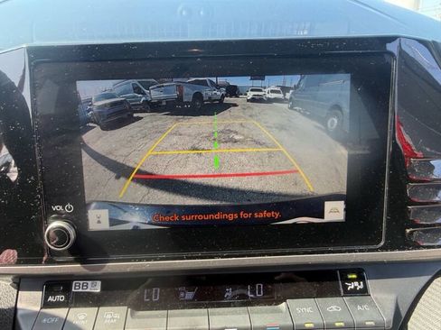 Used 2025 Toyota Camry SE FWD image 22
