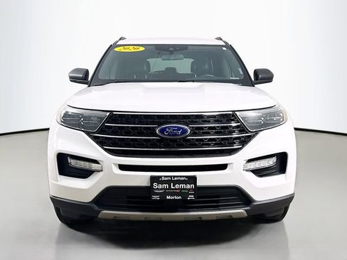 Used 2020 Ford Explorer XLT w/ Equipment Group 202A image 2