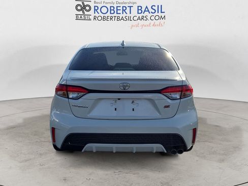 Used 2021 Toyota Corolla SE w/ Carpet Mat Package (TMS) image 4