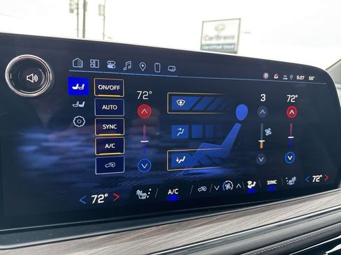 Certified 2025 Chevrolet Suburban Z71 AWD/4WD image 16
