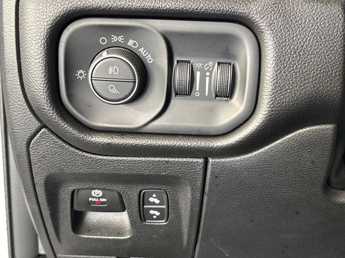 Used 2025 RAM 1500 Laramie w/ Sport Appearance Package AWD/4WD image 37