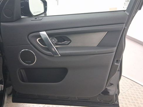 Certified 2025 Land Rover Discovery Sport Dynamic SE image 34