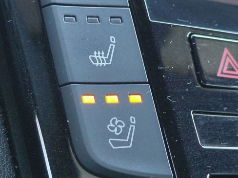 Used 2023 INFINITI QX55 Essential w/ Accent Package image 23