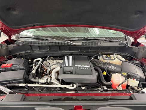 Used 2023 Chevrolet Silverado 1500 RST AWD/4WD image 30