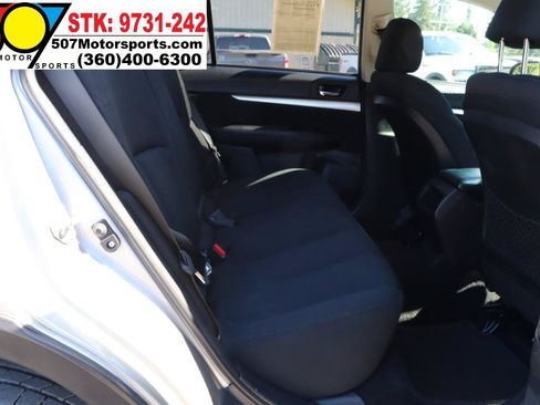 Used 2010 Subaru Outback 2.5i Premium AWD/4WD image 18