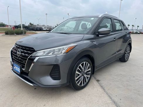 Certified 2024 Nissan Kicks SV FWD image 5