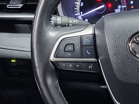 Used 2022 Toyota Highlander XLE FWD image 43